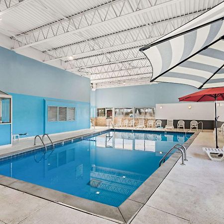 Quality Inn & Suites Near I-480 And I-29 カウンシルブラフス エクステリア 写真