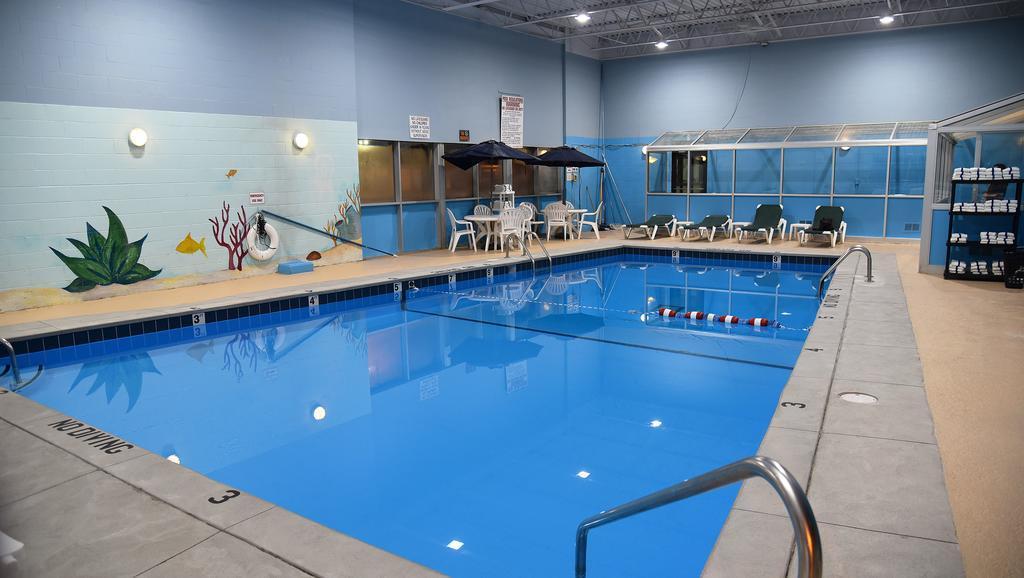 Quality Inn & Suites Near I-480 And I-29 カウンシルブラフス エクステリア 写真