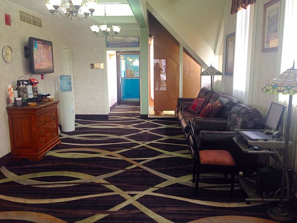 Quality Inn & Suites Near I-480 And I-29 カウンシルブラフス エクステリア 写真