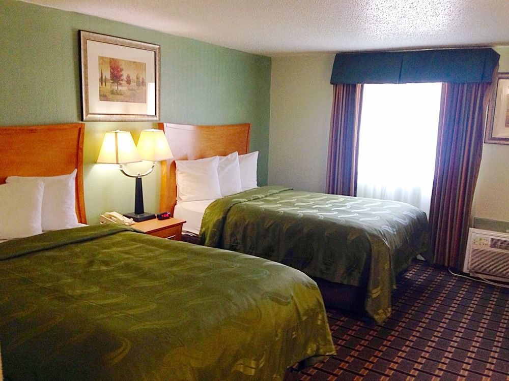 Quality Inn & Suites Near I-480 And I-29 カウンシルブラフス エクステリア 写真