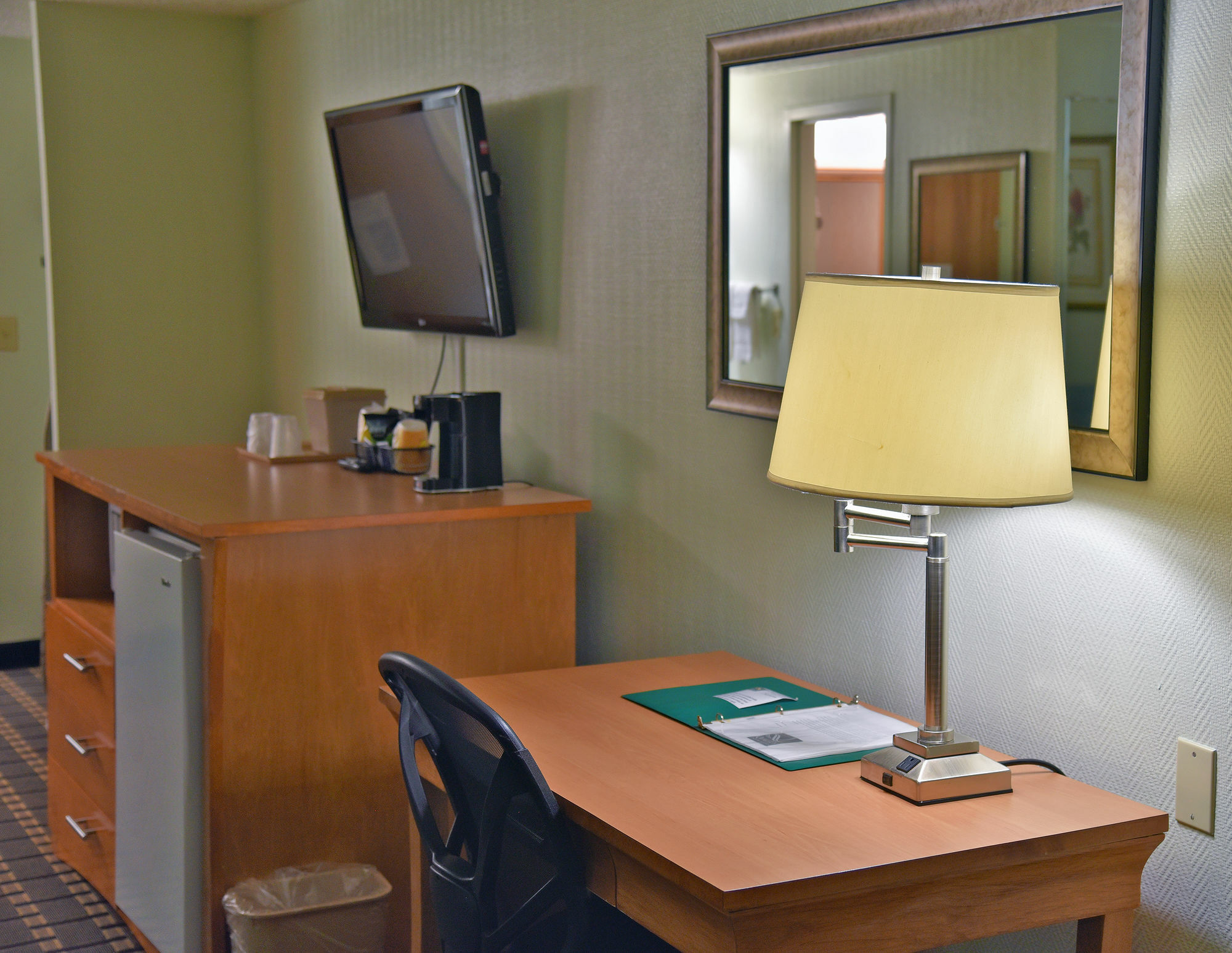 Quality Inn & Suites Near I-480 And I-29 カウンシルブラフス エクステリア 写真
